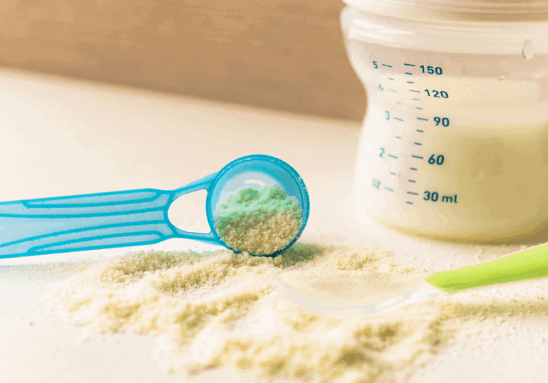 measuring baby formula